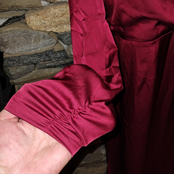 Alexia Admor red turtleneck dress, long sleeve, gathered at the waist - Picture 2 of 12